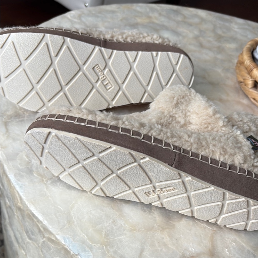 L.L. Bean Tan Sherpa Slippers - Picture 4 of 5